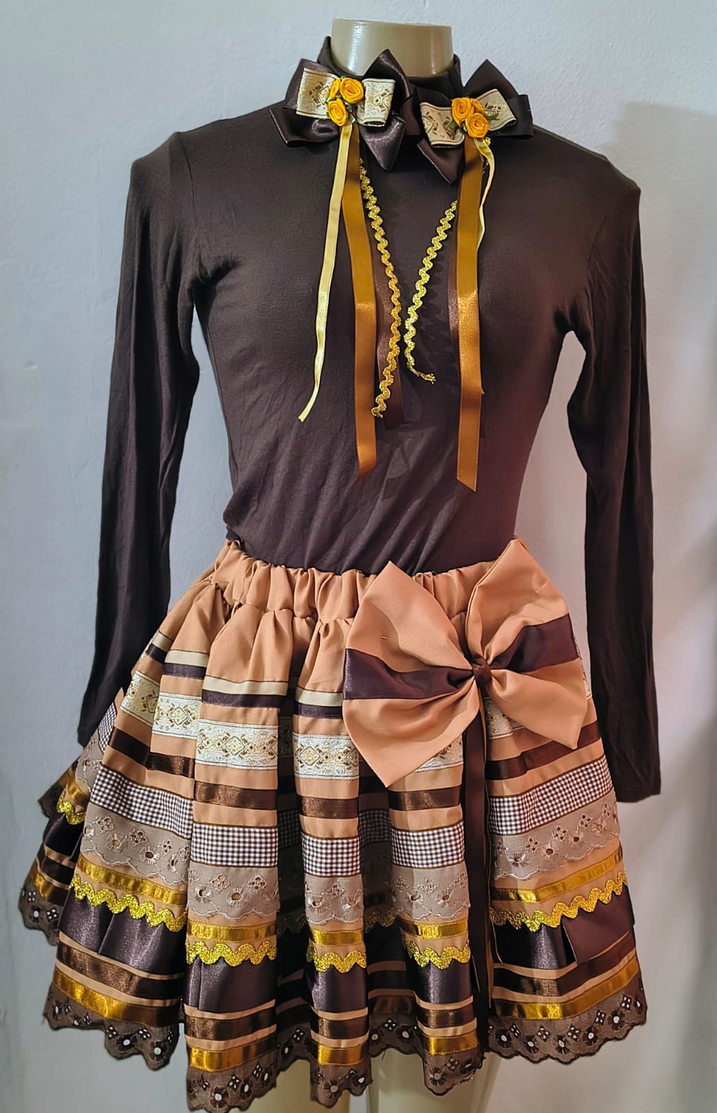 Saia Marrom Dourada com Laço